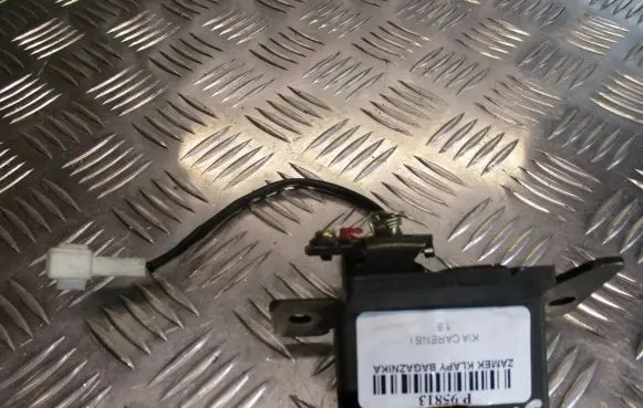 KIA Carens I Tailgate/trunk/boot lock/catch/latch