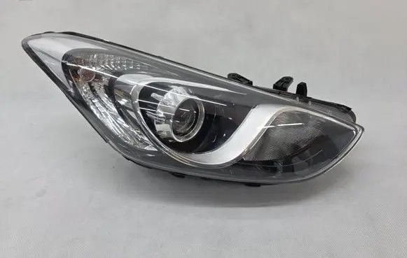 Hyundai i30 Headlight/headlamp 92102-A6020