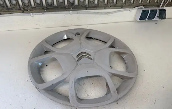 Citroen Jumpy R17 wheel hub/cap/trim 9810849677 9814710477