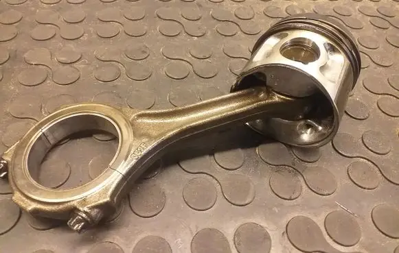 Audi A4 S4 B6 8E 8H Piston with connecting rod 059F