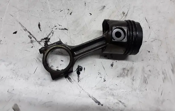 Renault Espace - Grand espace IV Piston with connecting rod