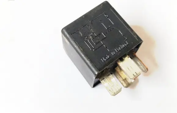 Ford Mondeo Mk III Other relay F0AB14B192AA
