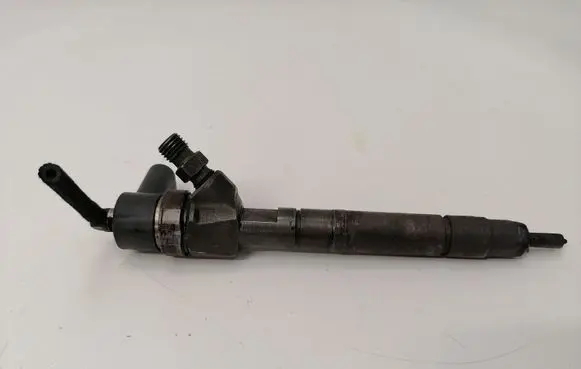 Mercedes-Benz C W203 Fuel injector A6130700687 290901 0445110