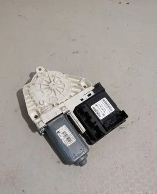 Seat Leon (1P) Front door window regulator motor 05074622 1K0959792H 22010905010441