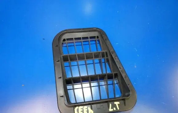 KIA Ceed Quarter panel pressure vent 