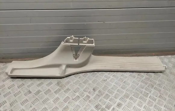 Chrysler Pacifica Rear sill trim cover 5RH86PD2AA