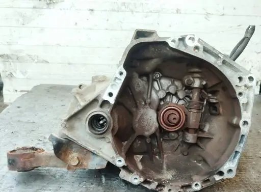 Peugeot 107 Manual 5 speed gearbox 20TT01