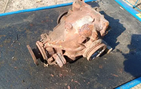 BMW X3 E83 Rear differential