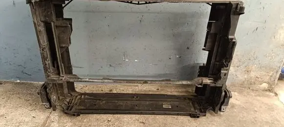 BMW 5 F10 F11 Radiator support slam panel bracket 850917104