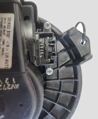 Toyota Auris 150 Heater fan/blower AV2727008103
