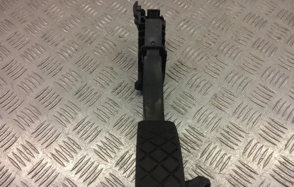 Volkswagen e-Up Accelerator throttle pedal 1S1723503A