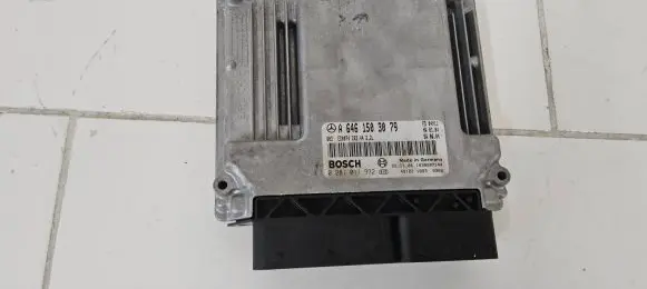 Mercedes-Benz C W203 Engine control unit/module A6461503079 1039S07144 0281011932