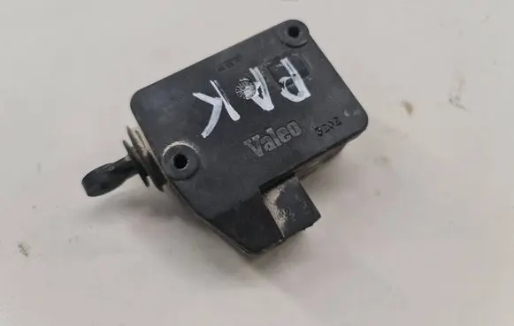 Volvo S40, V40 Tailgate boot lock/latch motor 