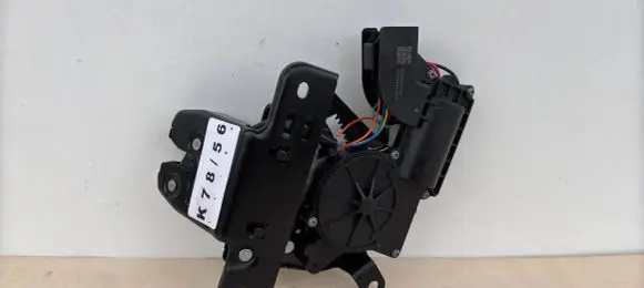 Tesla Model Y Tailgate/trunk/boot lock/catch/latch 1500604-CN-B