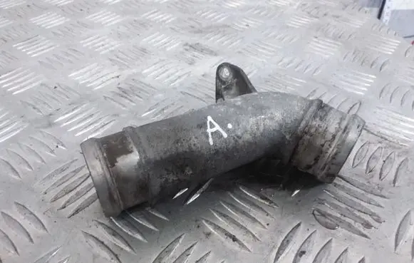 Mercedes-Benz E W210 Engine coolant pipe/hose A6132030015