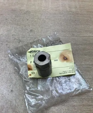 Iveco Daily 40.8 Fuel injector F00RJ02237 F00RJ02237000