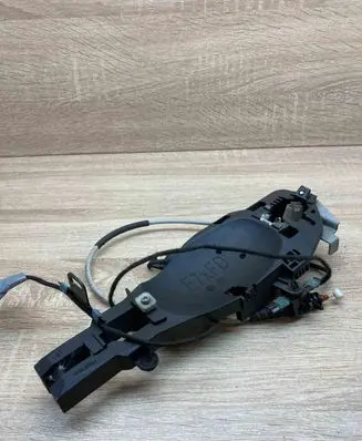 BMW X5 E70 Front door exterior handle/bracket 7184659