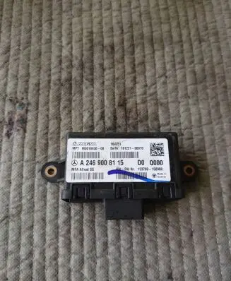 Mercedes-Benz B W246 W242 Trunk lid opening control unit A2469008115