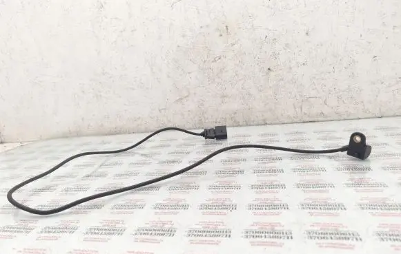 Audi A4 S4 B6 8E 8H Camshaft speed sensor 038906633A 038906633