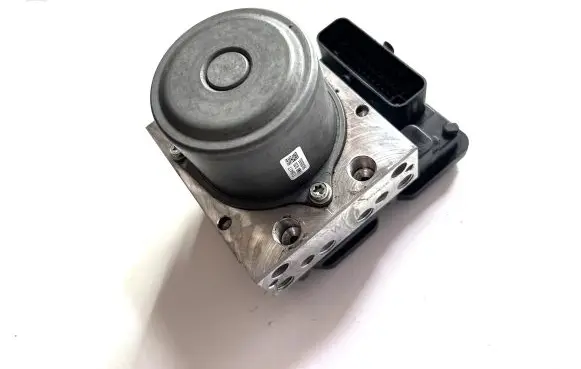 Nissan Leaf II (ZE1) ABS Pump 476606WK5B 476606WK5A