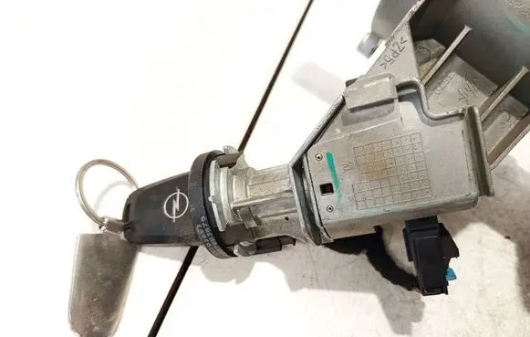 Opel Corsa D Ignition lock 55703083 1007053679