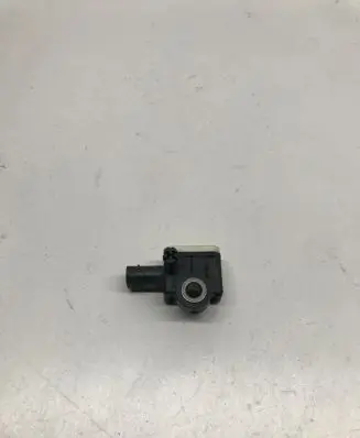 Mercedes-Benz CLA C117 X117 W117 Airbag deployment crash/impact sensor A1668210151