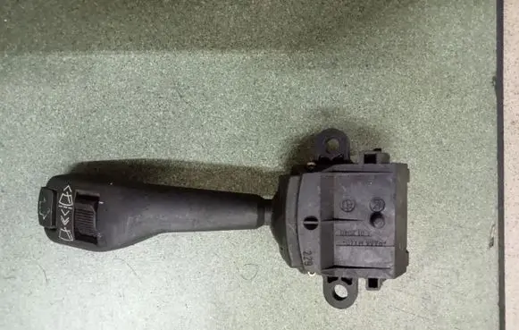 BMW X5 E53 Wiper control stalk 8375408