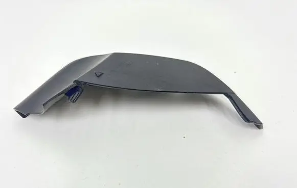 Porsche Cayenne (92A) Rear/tail light trim molding 7P5945425A