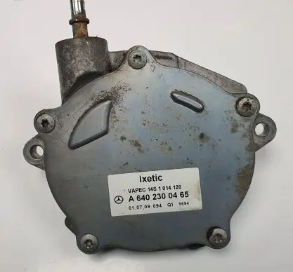 Mercedes-Benz A W169 Vacuum pump A6402300465