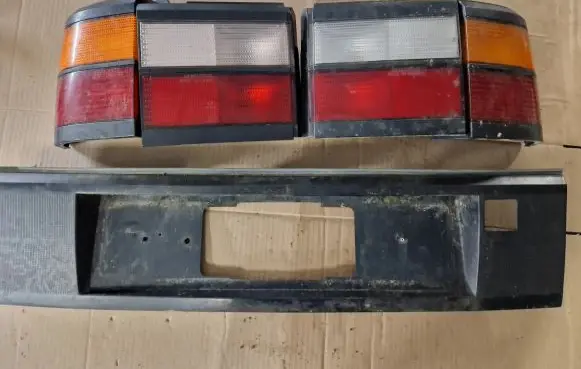 Volkswagen PASSAT B3 Rear/tail lights set 333853489 333945108 333945107