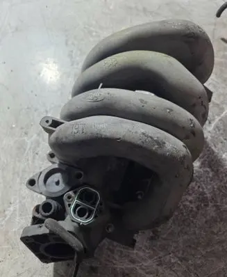 Ford Focus Intake manifold 1S4G9424