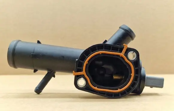 Volkswagen Polo V 6R Thermostat/thermostat housing 