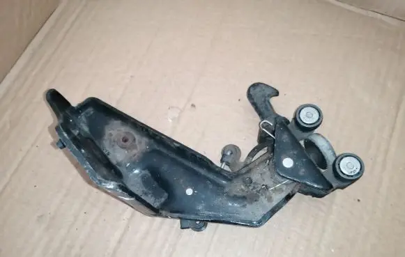Peugeot Partner Sliding door lower roller guide/hinge 