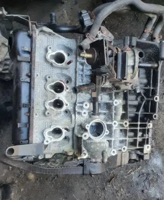 Volkswagen PASSAT B5 Engine head 0cb103373a D6b103019b
