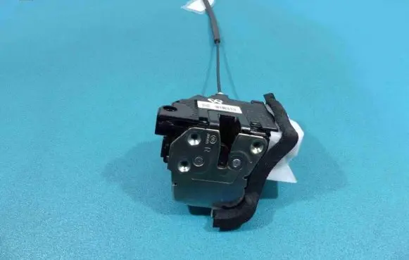 Hyundai i20 (GB IB) Front door lock 81320-C8040 IMPRK848709