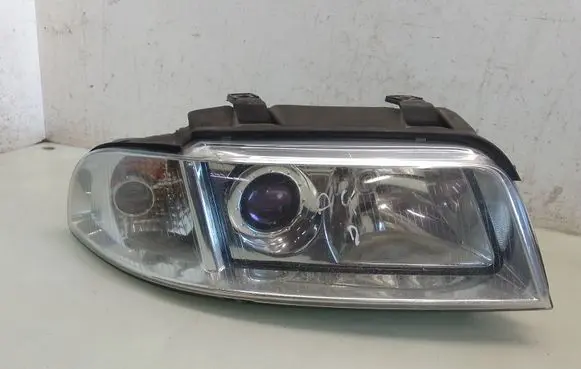 Audi A4 S4 B5 8D Headlight/headlamp 8D0941004AK