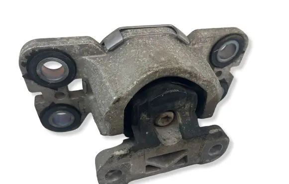 Volvo V60 Engine mount bracket 31316875
