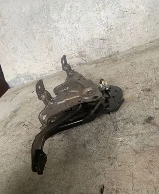 Nissan Quest Handbrake/parking brake lever assembly