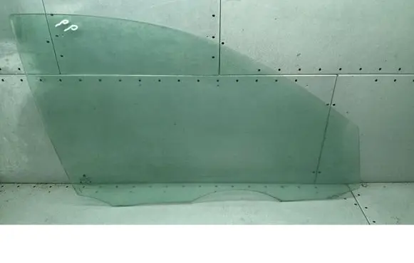Skoda Fabia Mk1 (6Y) Front door window glass four-door 