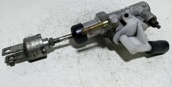 Toyota Corolla Verso AR10 Clutch master cylinder