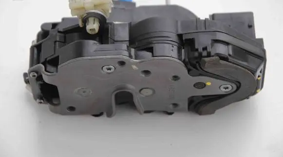 Opel Astra J Coupe door lock (next to the handle) 13508781