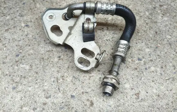 Ford Explorer VI Gearbox oil cooler pipe/hose 