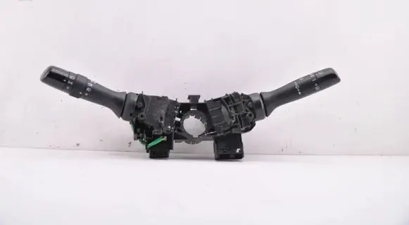 Toyota Yaris Indicator stalk 17F904