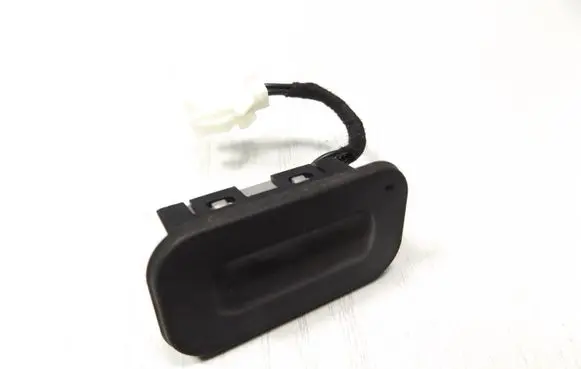 Maserati Ghibli Tailgate/boot open switch button 178260