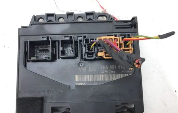 Volkswagen PASSAT CC Central body control module 3AA959433A