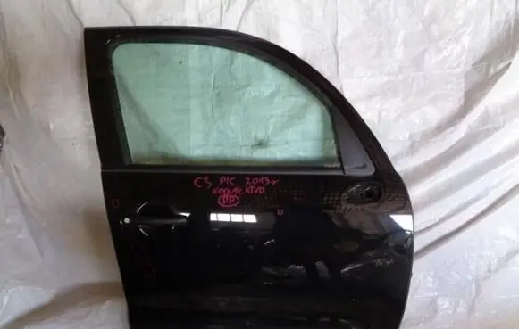 Citroen C3 Picasso Front door 