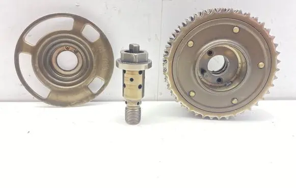Mercedes-Benz CLS C219 Camshaft pulley/ VANOS A2720505247