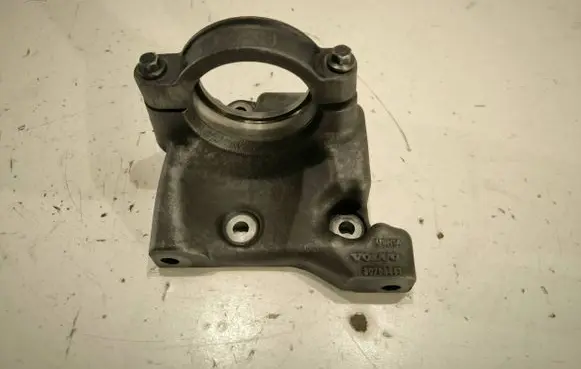 Volvo V50 Driveshaft support bearing U8H1A 30759881