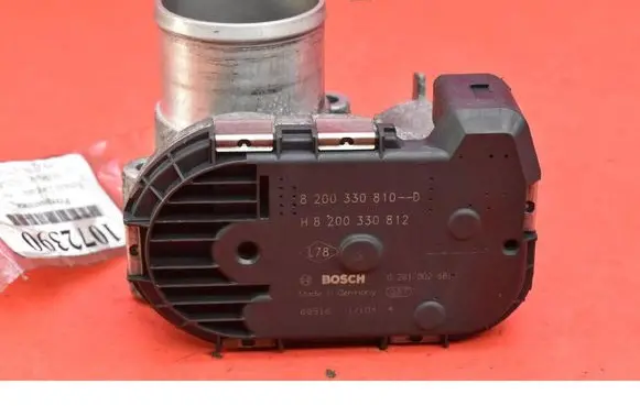 Renault Laguna II Throttle body valve 8200330810
