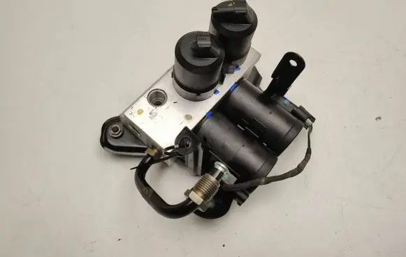 Mercedes-Benz S W220 Air suspension valve block a2203200358
